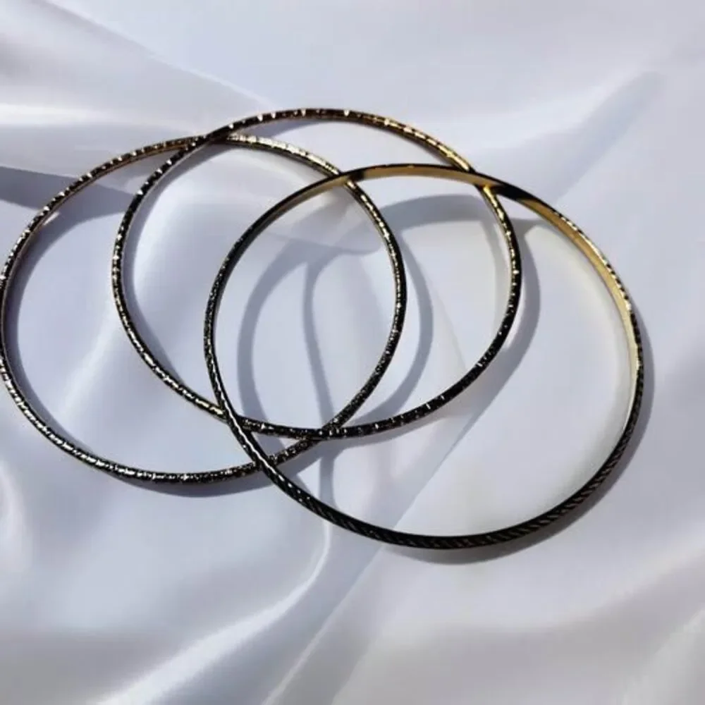 Set of 3 Gold Diamond Cut Thin Bangle Bracelets Stackable